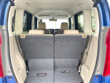 普段のお買い物や通勤、送迎等に十分な荷室スペースを確保しております。セカンドシートを倒すと、大きな荷物の積載も可能です♪
