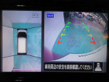 アラウンドビューモニターで車庫入れも空から見ている様に駐車できラクラクです。