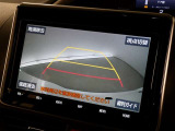 バックガイドモニターで、後方を確認しながら安心して駐車することができます。運転初心者も熟練者も必須の機能ですよ!