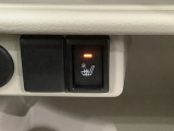 シートヒーターが付いています!寒い日に便利な装備ですね。