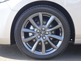 純正のアルミホイール!足元までカッコよく決まってます!!