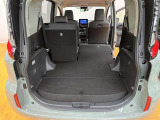ワゴンならではの広々としたラゲージスペースを備えています。ライフスタイルに合わせていろいろな物を積み込めます!