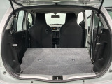 リアシートを倒すと、ラゲッジスペースを広くお使いいただけます!