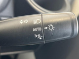 【オートライト】周りの明るさに応じて自動でヘッドライトの点灯・消灯ができる機能です!ライトの付け忘れ・消し忘れなどが無くなり、雨の日や夕方の走行も安心!トンネル通過時も便利ですね♪
