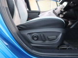 パワーシート搭載。微妙な調整が手軽にでき、ピッタリなポジションで運転することが可能です。