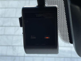 【ドライブレコーダー】映像・音声などの運転中の記録を残します。事故などを起こした起こされた時の証拠になりえますので、もしも時でも安心ですね。