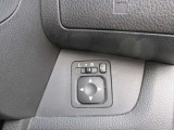 ドアミラーの鏡面の調節、格納は運転席からすべて操作できます!