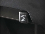 スマートフォンの充電等にも便利な電源ソケット!使いやすい場所に装備されています。