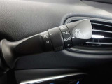 オートライト機能装備です!車外の明るさに応じて、自動的にライトの点灯・消灯をしてくれます♪