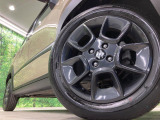 【純正16インチアルミホイール】外観にマッチした純正アルミホイールを装着しております。各種社外アルミホイールや、スタッドレスタイヤも取扱いしております。是非ご相談ください♪