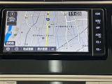 純正ナビを装備。タッチパネル式で使いやすく、お出かけもラクラクです。