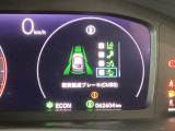 ホンダが推し進める総合先進安全装備のセンシング搭載! 衝突や斜線はみだしなどの危険が予測される時、センサーが警告。ヒューマンエラーを高度先進技術が補完してくれます。