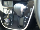 インパネシフトで、操作性・視認性もバッチリです。