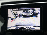 ガイドライン機能付きのリアカメラが装備されておりますので、後退時にとても便利です。