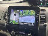 【アラウンドビューモニター】専用のカメラにより、上から見下ろしたような視点で360度クルマの周囲を確認することができます☆死角部分も確認しやすく、狭い場所での切り返しや駐車もスムーズに行えます。