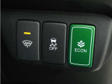 ◆ECONスイッチ(ECONモード)◆エンジンやエアコンといった、クルマ全体の動きを燃費優先で自動制御するECONモード。空調など快適性を優先したいときは、スイッチを押してOFFにできます。