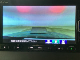 【バックカメラ】運転が苦手な方も車庫入れラクラクです!ギアをリバースに入れれば自動的に切り換わりますので、面倒な操作は不要です♪狭い駐車場もお車を傷つけず安心ですね!