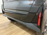 前後バンパーにはコーナセンサーを装備!障害物などに近づくと車内にブザー音で知らせてくれます。
