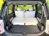 普段のお買い物や通勤、送迎等に十分な荷室スペースを確保しております。セカンドシートを倒すと、大きな荷物の積載も可能です♪
