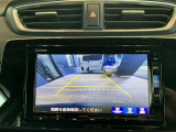 【バックカメラ(3モード)】視点を切り替えて後方を確認でき、駐車や車庫入れも安心です。