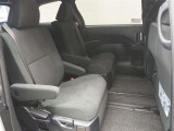 ゆとりある広々とした車内空間は、ドライブを始め買い物やレジャーなど、幅広く活躍します。一人でもみんなとでもお出かけを楽しみましょう!