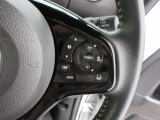 Hondaセンシングの機能のひとつ、アダプティブクルーズコントロール付!アクセルから足を離しても設定したスピードと前車との車間を保ち走行してくれます!車線維持もアシスト☆高速道路で疲労軽減ですね☆
