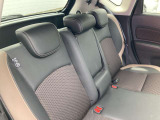 後部座席です。綺麗・清潔に仕上げております。内装の綺麗なお車は気持ちが良いですし、コンディションのいい車が多いです。