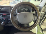 ノーマルなハンドルとなっております!握りやすく長距離運転も快適ですよ〜