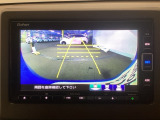 バックモニター付きで、車庫入れやバック時の後方確認をサポート。