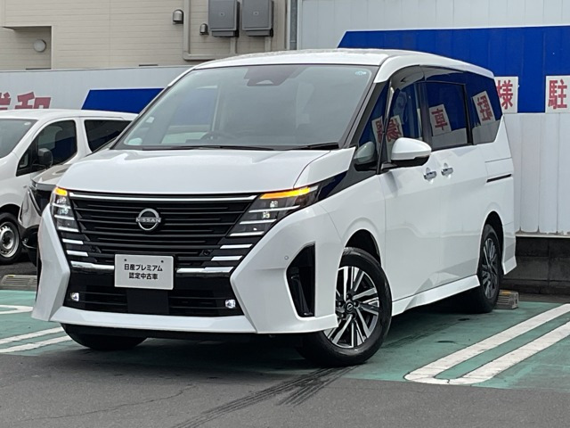 セレナ 1.4 e-4ORCE ハイウェイスターV 4WD 