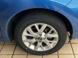 純正アルミホイールもあります。