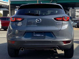 CX-3が本来持っている先鋭さを研ぎ澄ませながら、より魂動デザインを深化。上質さを磨き上げ、クオリティを追求したデザインを実現しました。