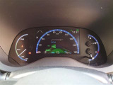 とっても見やすいメーターです。夜間時はラグジュアリーな気分にさせてくれる照明が魅力ですので、夜のドライブも楽しみになりますよ♪