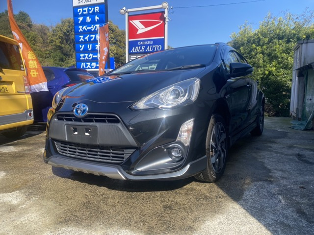 アクア 1.5 X-URBAN ソリッド 