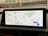 純正ナビを装備。タッチパネル式で使いやすく、お出かけもラクラクです。
