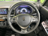 ステアリングも使用感が少なく、きれいな状態となっております♪
