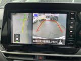 アラウンドビューモニターは自車の前方・後方・側面映像をモニタ-に映して離合時・駐車時などにとても便利です。