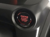 【スマートキー】持っているだけでエンジン始動や、ドアロックの開閉まで出来ちゃう賢く便利なスマートキーを装備!暗くなってもキー穴を捜す必要が無くとっても便利ですから人気の装備です♪