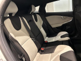 V40クロスカントリー D4 ダイナミック エディション ディーゼル 修復歴無し