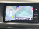 【アラウンドビューモニター】車を上から見下ろしているかのような映像で周囲の状況がひと目で確認、狭い駐車場に駐車するときも安心です♪