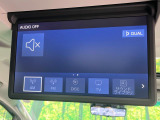 【フリップダウンモニター】大画面モニターで後席でもエンタメをお楽しみいただけます。小さなお子様にも大人気の装備です♪