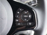 【ホンダセンシング】衝突を予測してブレーキをかけたり、前のクルマにちょうどいい距離でついていったりできる多彩な安心・快適機能を搭載した先進の安全運転支援システム。