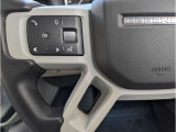 使用頻度の高い機能を、ステアリングから手を離さず操作が可能。より快適にドライビングに集中できます。