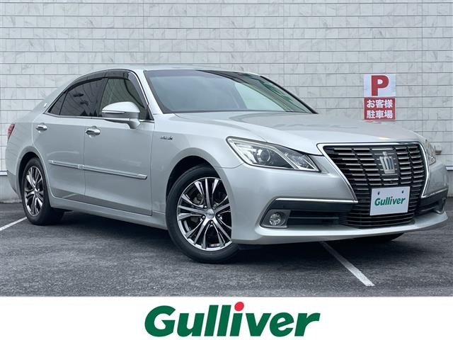 クラウン ハイブリッド 2.5 ロイヤルサルーン サンルーフ 修復歴無し