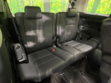 3列目シートはもちろん状態良好☆大人でもゆったりと座って頂けますので、大人数でのお出かけもラクラクです♪ご家族で、気の知れた仲間で、ドライブに行くのが楽しみですね♪