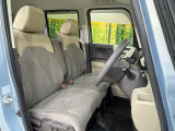 運転席シート廻りは使用感も少なく、良好な状態となっています。前オーナー様が丁寧に使っていたことがよくわかりますね。