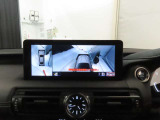 純正ナビ付です。もちろん車両後方を表示するバックガイドモニターが付いていて車庫入れ安心!