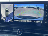 上から見たような画像で車庫入れなどに便利なアラウンドビューモニター