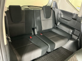 1列目から3列目まで広々大空間です。3列目シートは荷物が多い時や不要な時はアレンジして荷室として使用することが可能で便利に使えます