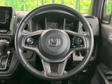【純正革巻きステアリング】上質な革を使用することで、手にしっかり馴染みとても運転しやすいハンドルです♪